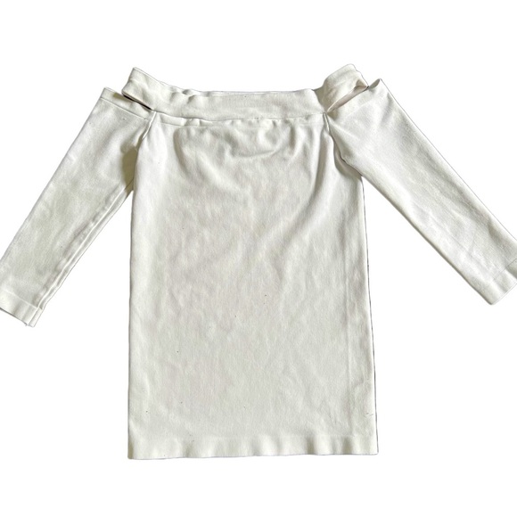 🌸WHITE SHORT SLEEVE TOP WITH CUTOUTS ON SHOULDERS SIZE EXTRA SMALL - Picture 4 of 4